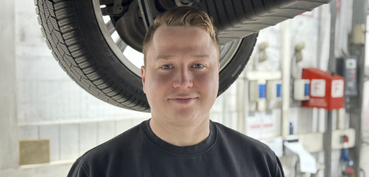 Alexander Kessler, Kfz Mechatroniker