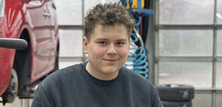 Andreas Katschke, Auszubildender Kfz Mechatroniker