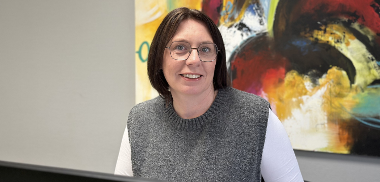 Elisabeth Radatz, Reifenbestellungen, Social Media